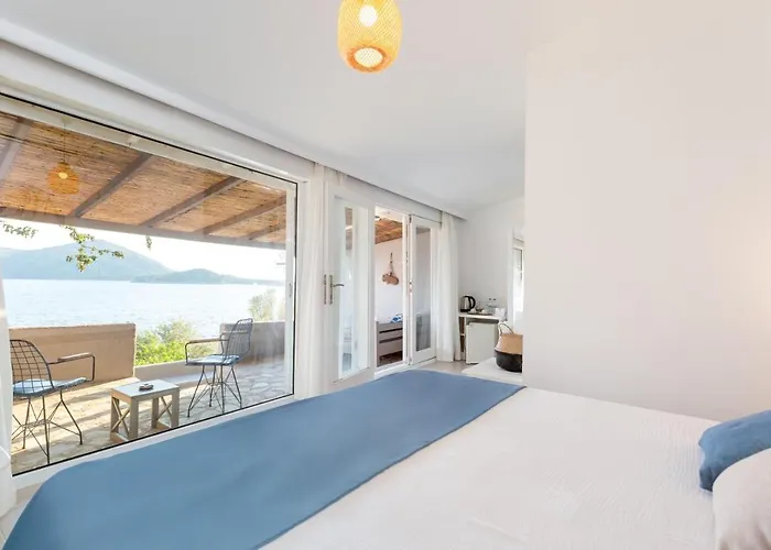 Hotel Casa Daracia *