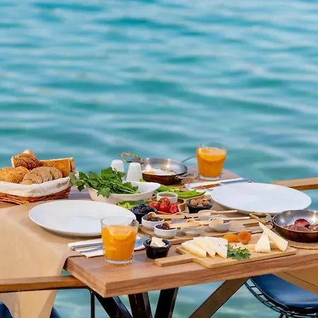 Hotel Casa Daracia *